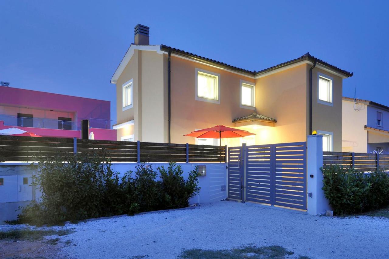 Villa With Private Pool In Village Jadreski PUY Exterior foto